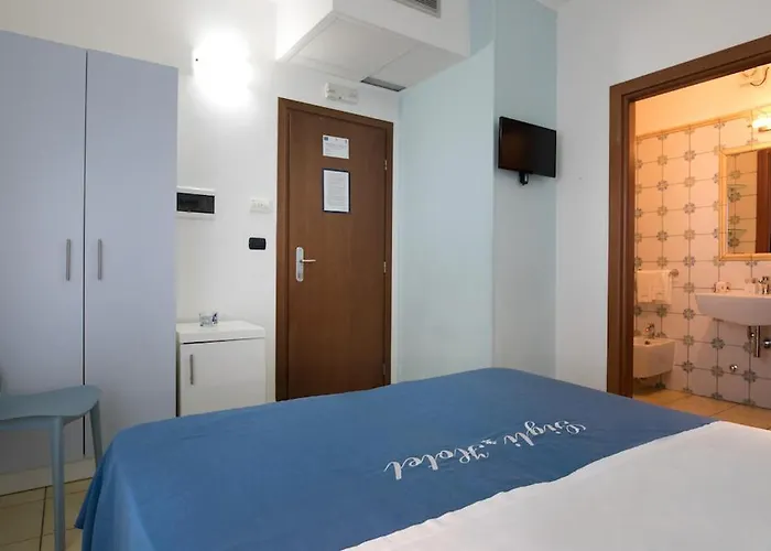 Gigli Salento ホテル マリーナ・ディ・ペスコルーゼ